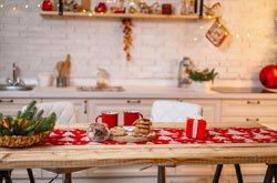 featured image for the blog article: 5 Easy DIY Projects for the Holiday Home