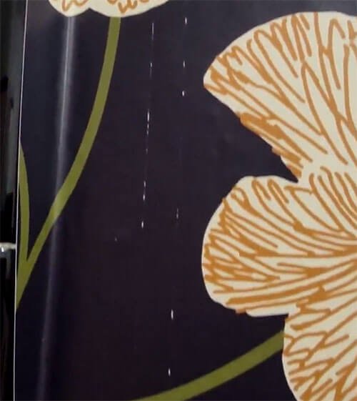 Wallpaper installation tip for smoothing tool