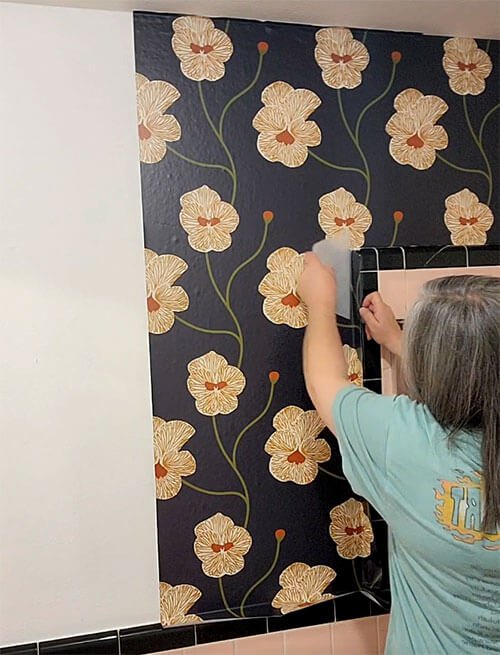 Smoothing peel and stick wallpaper