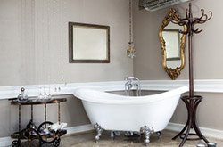 featured image for the blog article: 4 Bathroom Light Ideas to Brighten Up Your Space