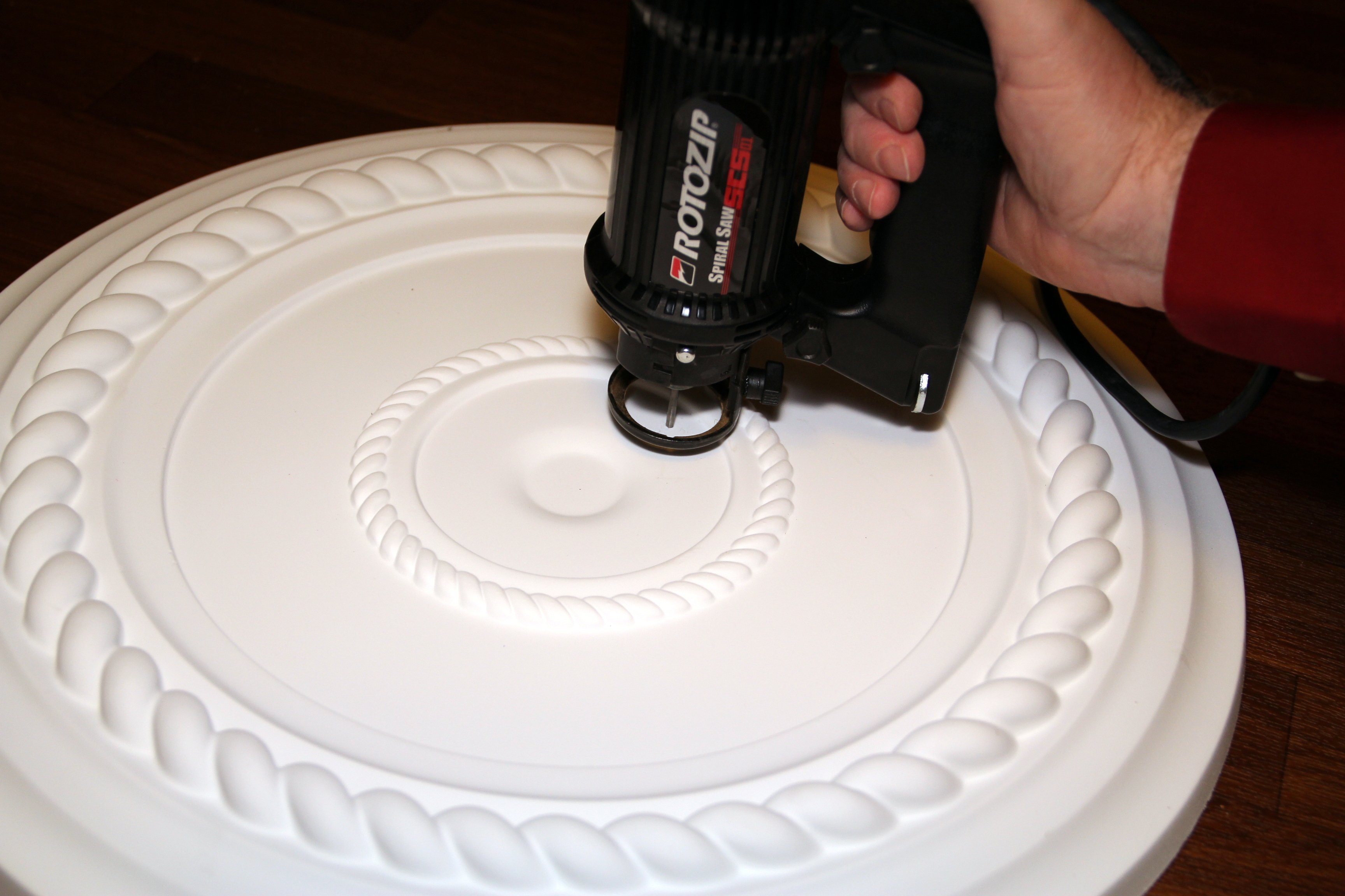 cutting opening for ceiling medallion installation