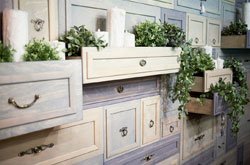 featured image for the blog article: Knobs and Pulls – What Are the Options?