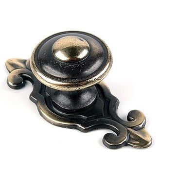 ANTIQUE BRASS 1 1/8 DIA KNOB/BACKPLATEimage