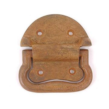 HVY RUSTY IRON TRUNK PULL 3&3/4 X 3&1/2image