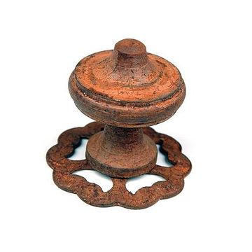 RUSTY IRON 1 1/4 KNOB W/ ROSETTEimage