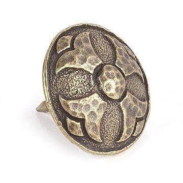 1 1/4 ANTQ BRASS HMMRD GOTHIC CRS CLAVOS PK/6image