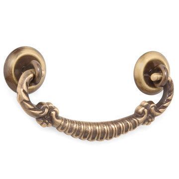 ROPE AND BERRY BRASS BAIL PULLimage