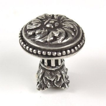 Carpe Diem Acanthus And Bead Large Knobimage