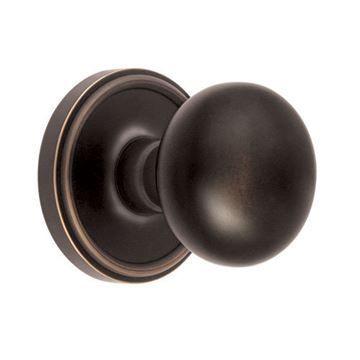 Grandeur Georgetown Privacy Interior Door Set With Fifth Avenue Knobimage