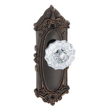 Grandeur Grande Victorian Privacy Interior Door Set With Crystal Fontainebleau Knobimage