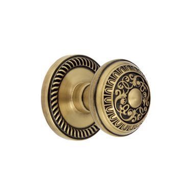 Grandeur Newport Privacy Interior Door Set With Windsor Knobimage