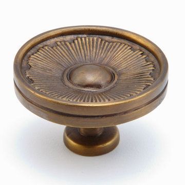 Schaub Symphony Round Sunburst 1 3/8 Inch Cabinet Knobimage