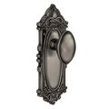 Grandeur Grande Victorian Privacy Interior Door Set With Eden Prairie Knobimage